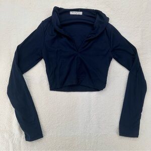 NWOT Laura’s Boutique Navy Cropped V-Neck Soft Stretch Basic